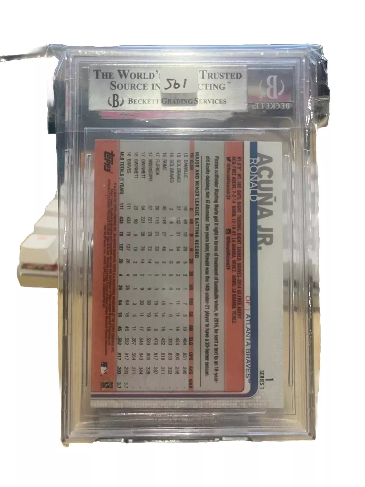 2019 Topps #1b Ronald Acuna Jr. BGS 9 Hand Sign Image Variation